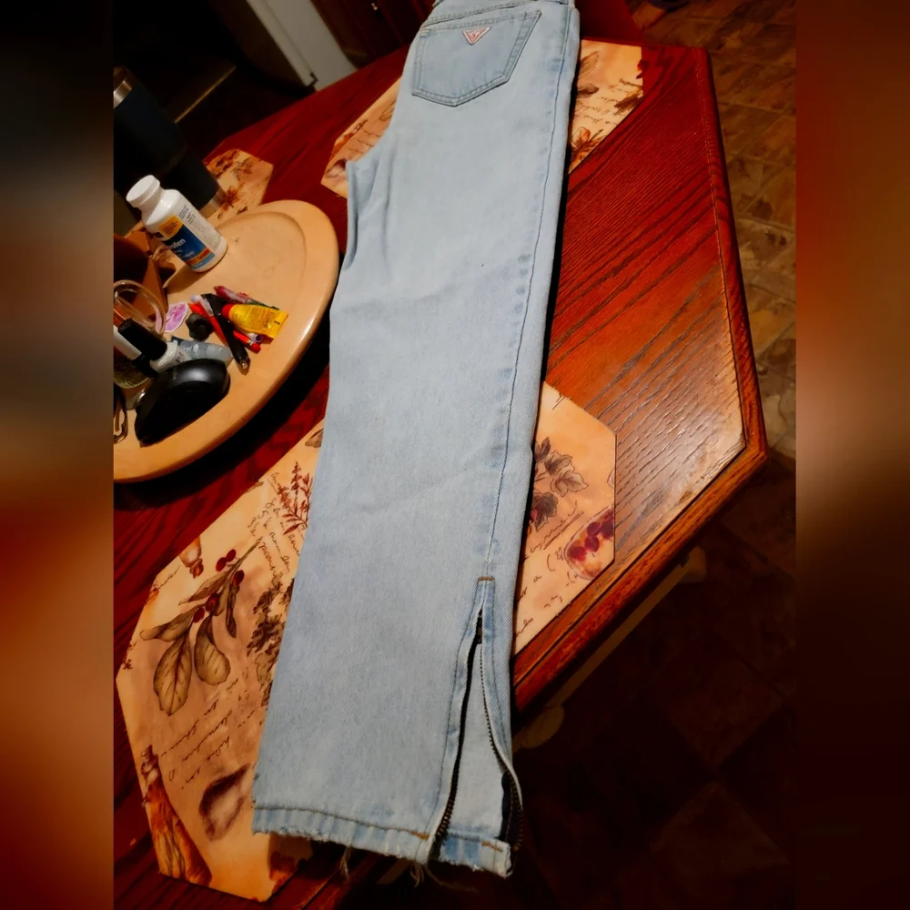 Vintage Guess Jeans - Picture 2 of 7
